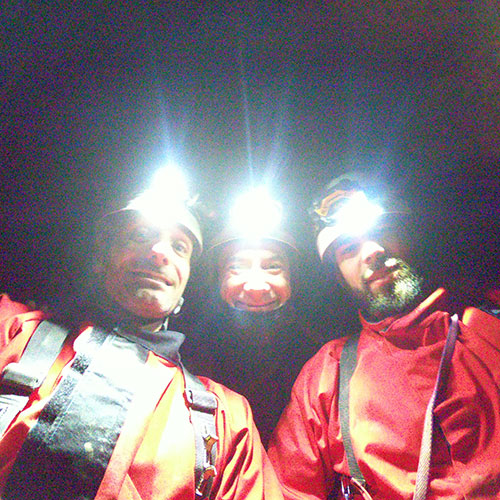 3 spéléologues dans la grotte du Gournier